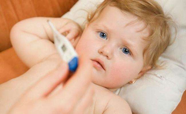 bệnh sốt siêu vi ở trẻ em