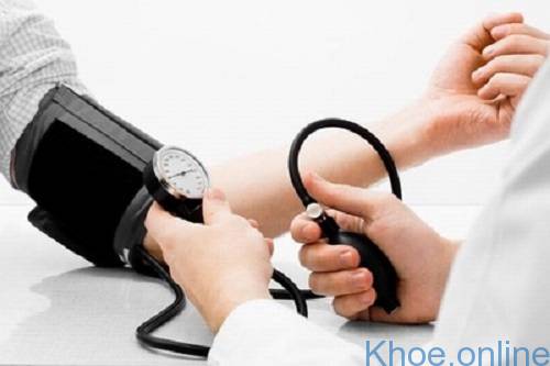 Cách điều trị bệnh cao huyết áp ở người trẻ