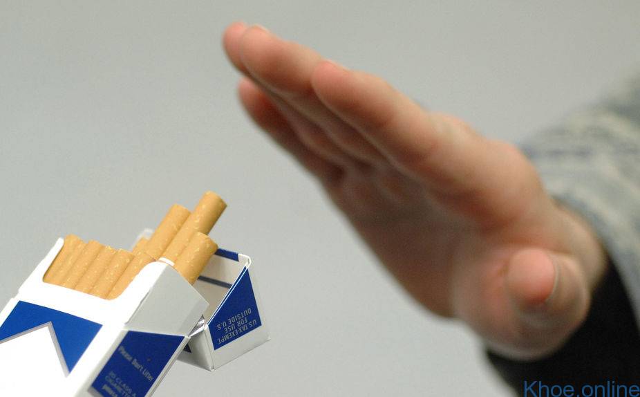 Bỏ thuốc lá để tránh mắc bệnh ho mãn tính