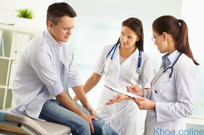 Đến bác sĩ chữa trị viêm khớp gối Đến bác sĩ chữa trị viêm khớp gối