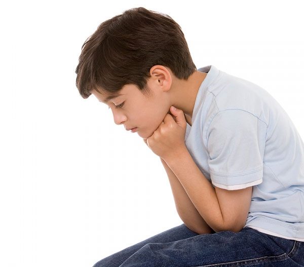 Bệnh tự kỷ ở trẻ em – Dấu hiệu nhận biết qua từng giai đoạn
