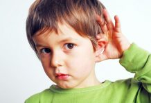 trẻ khiếm thính cần phát hiện sớm