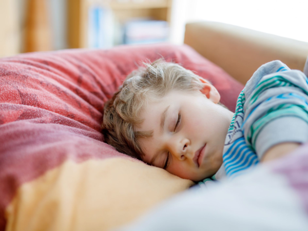 giúp trẻ ngủ xuyên đêm hiệu quả