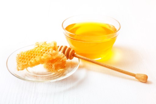 cách trị sẹo thâm mụn bằng mật ong