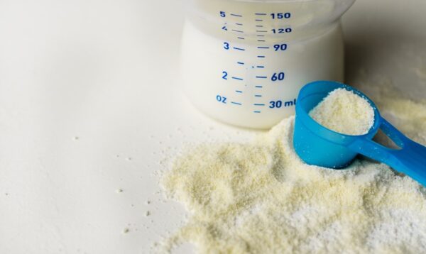 sữa bột tăng cân cho bé dưới 1 tuổi